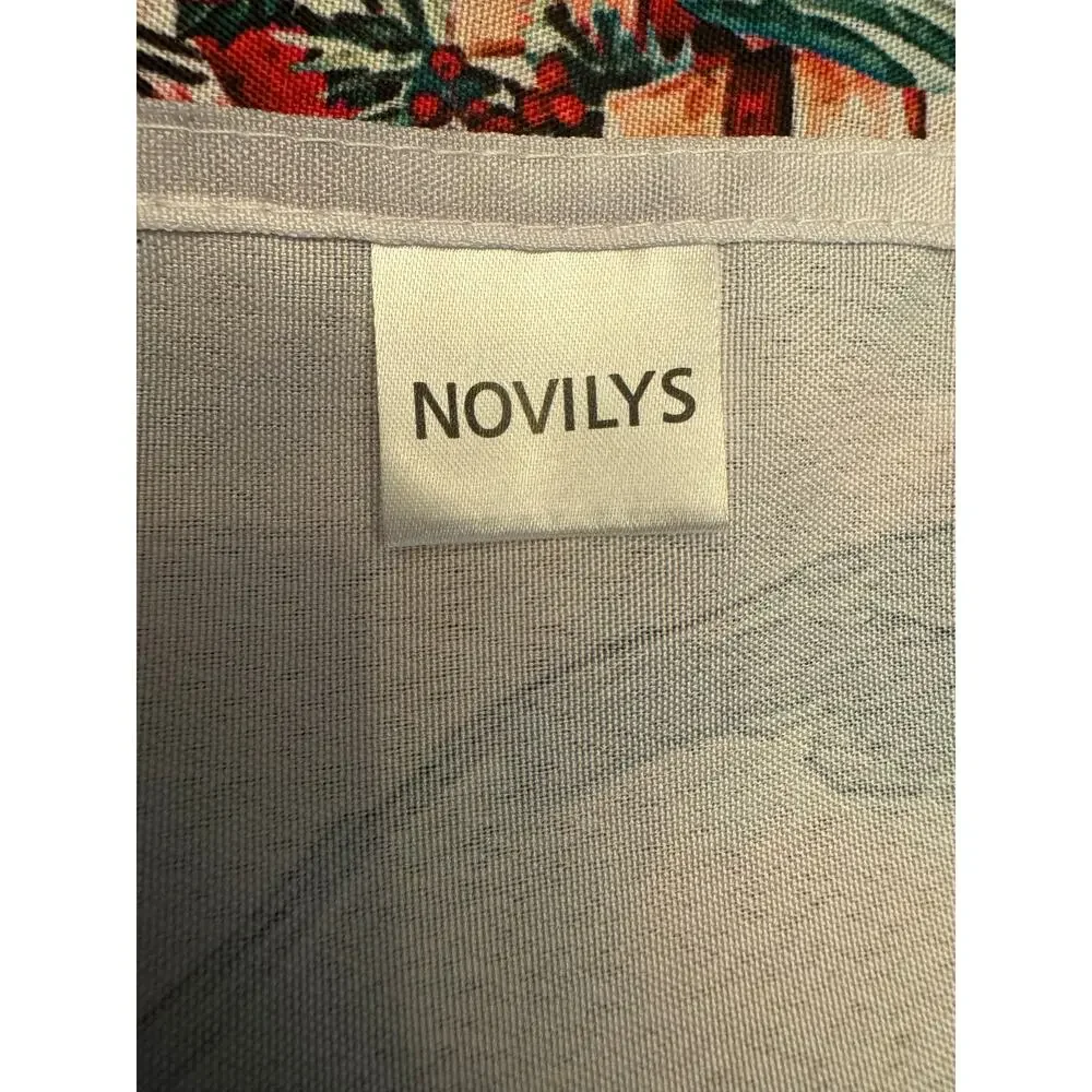 Novilys Christmas Tablecloth 58 X 82 Snowflakes and Snowmen Red Polyester New
